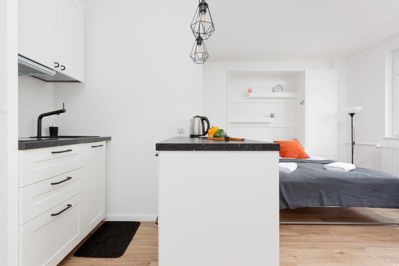 Studio Apartment Ochota Siemienskiego By Noclegi Renters Warsawa Bagian luar foto