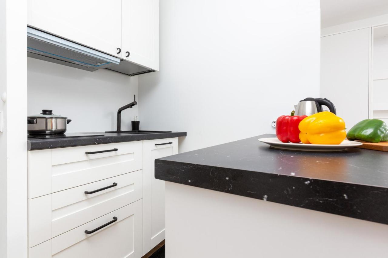 Studio Apartment Ochota Siemienskiego By Noclegi Renters Warsawa Bagian luar foto